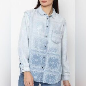 American Eagle Handkerchief Ombré Button Down Shirt